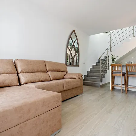 Mares فيلا فورتوني